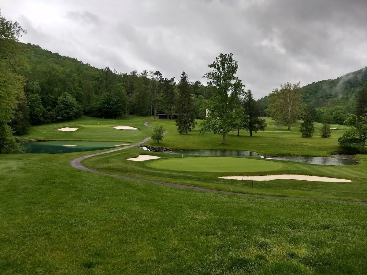 Cascades Golf Club golf course