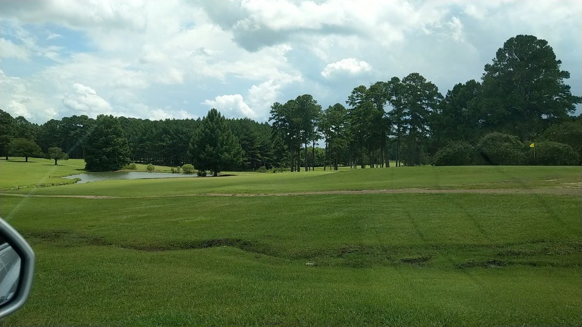 Forest Country Club golf course