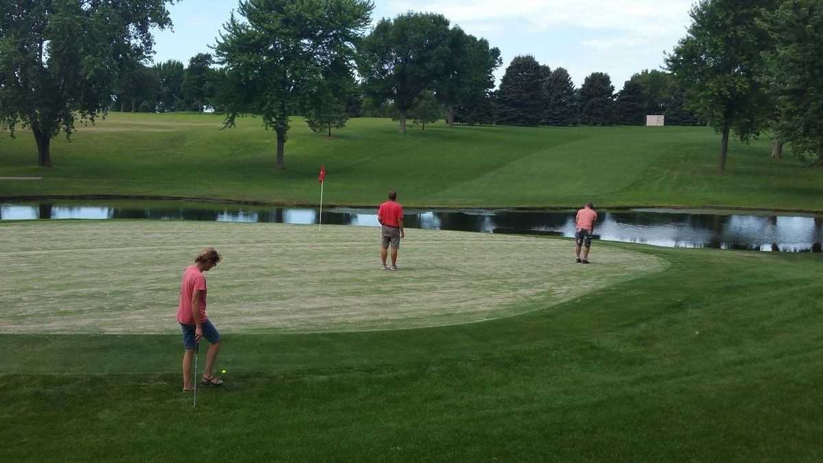 Friend Country Club golf course