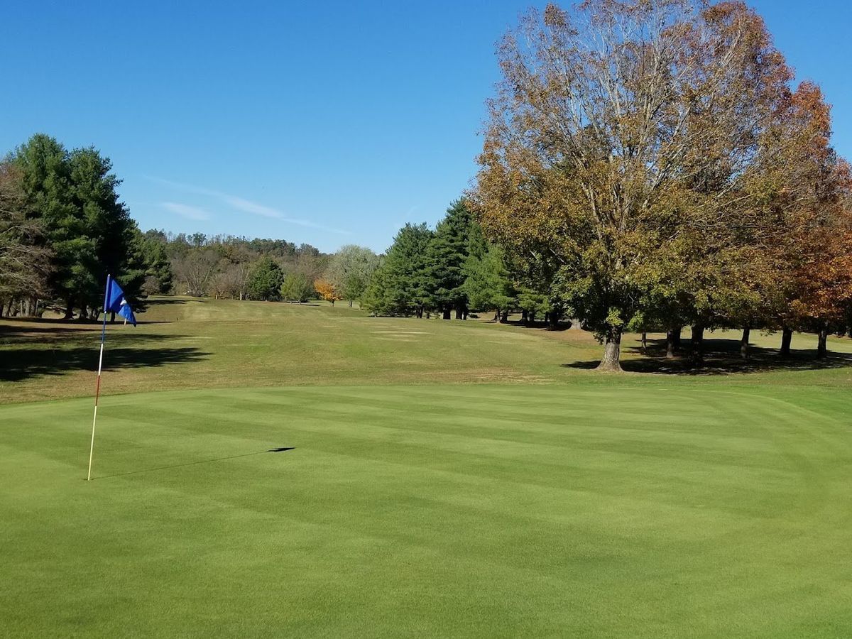 Hickory Hills Country Club golf course