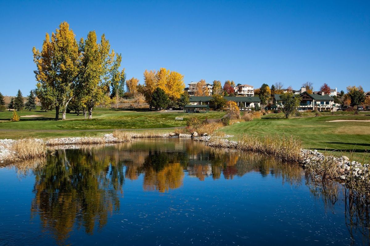 Lake Valley Golf Club golf course