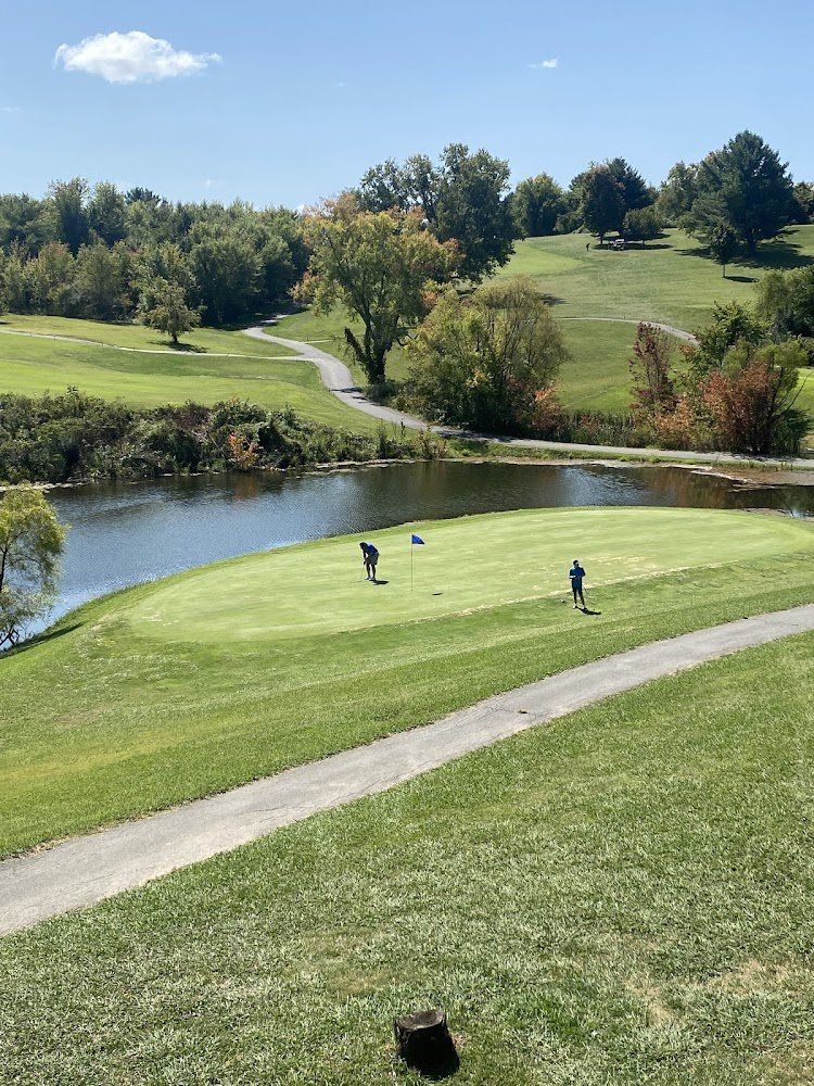 London Country Club golf course