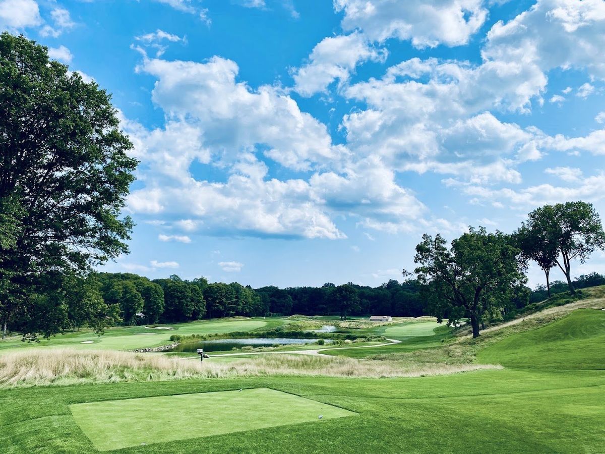 Metropolis Country Club golf course