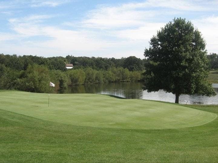 Oak Hills Country Club golf course